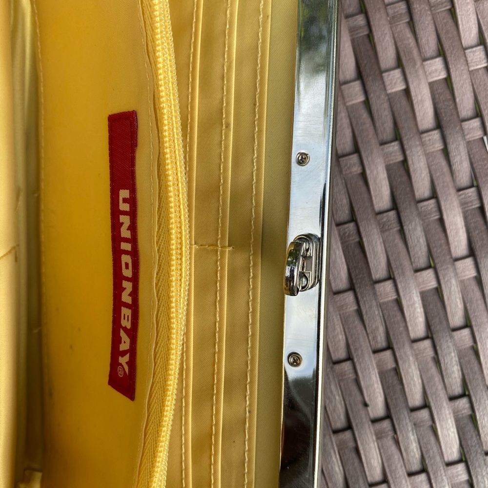 Colorful Wallet - Picture 3 of 4